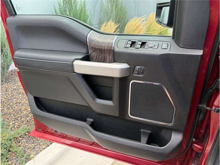 Used 2019 Ford F250 Lariat w/ Lariat Ultimate Package image 29