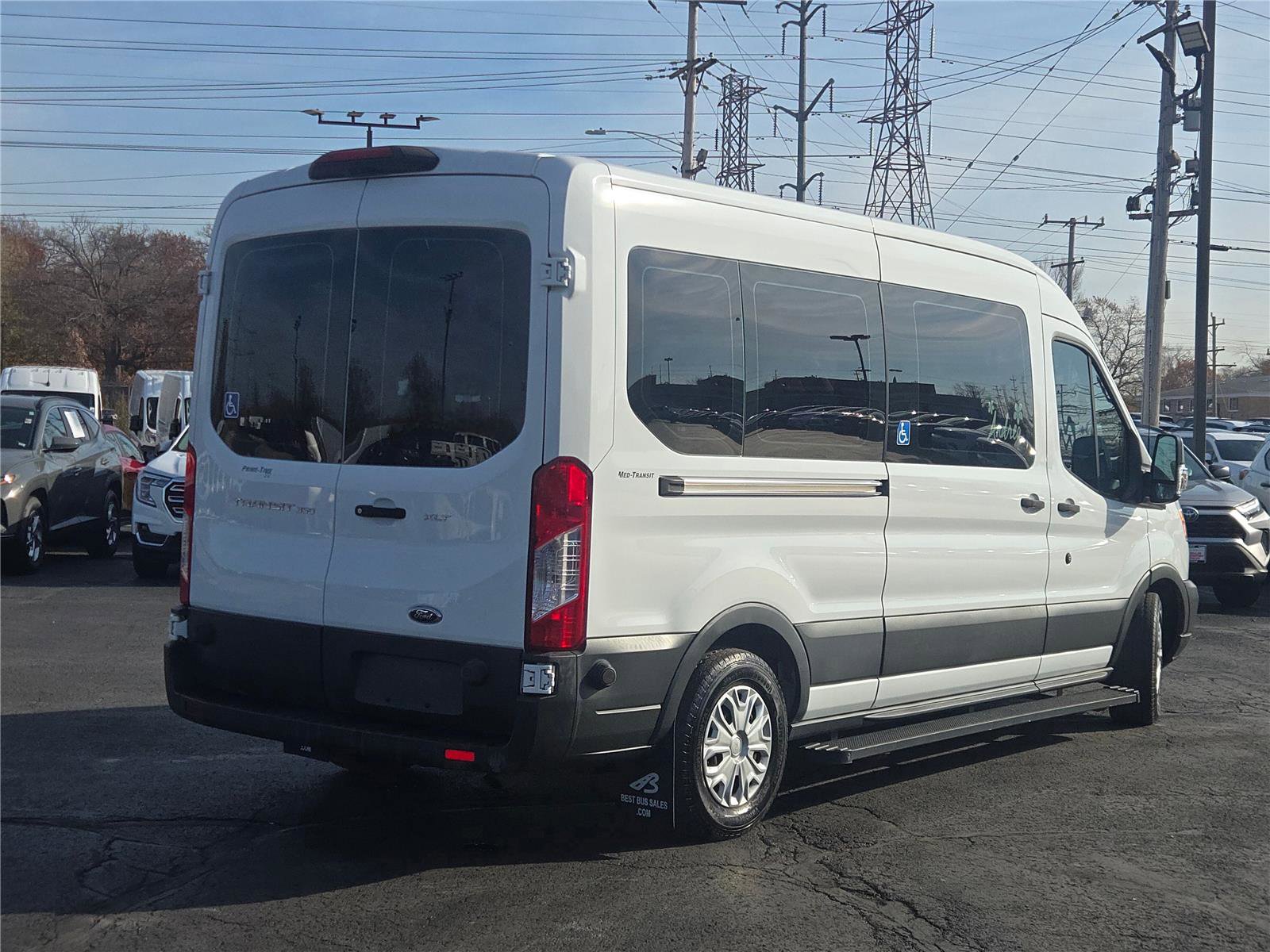Used 2018 Ford Transit 350 XLT image 13