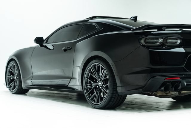 Used 2019 Chevrolet Camaro ZL1 RWD image 19