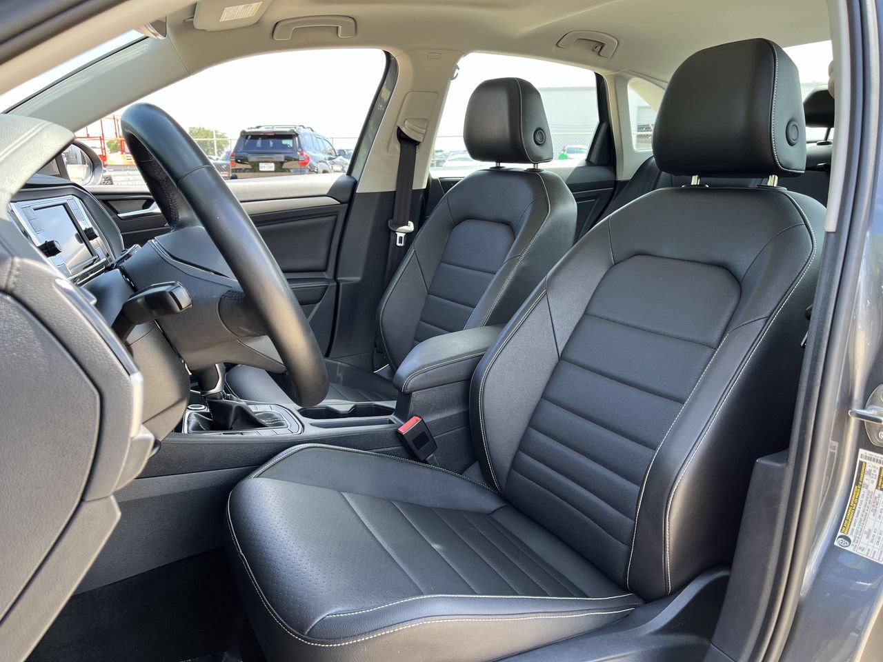 Used 2024 Volkswagen Jetta SE FWD image 23