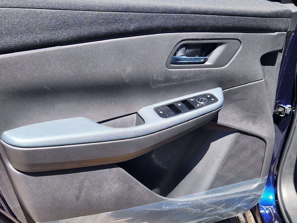 New 2026 Nissan Leaf w/ Floor Mat Package (S+) FWD image 13