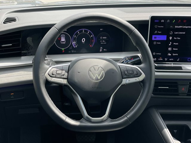Certified 2026 Volkswagen Tiguan SE w/ Panoramic Sunroof Package FWD image 7
