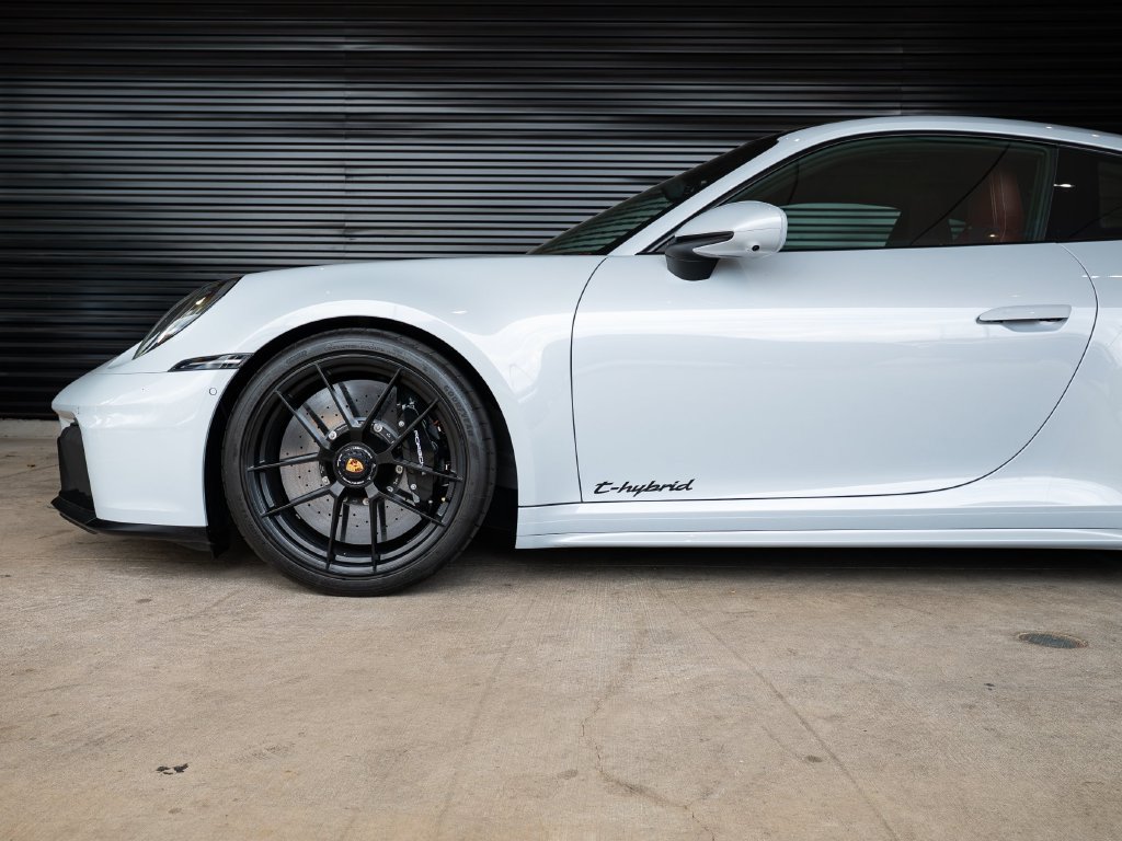 Certified 2025 Porsche 911 Carrera 4 GTS AWD/4WD image 11
