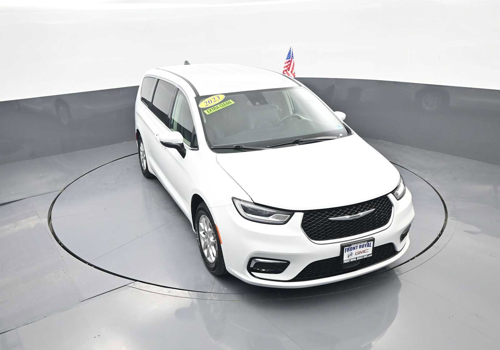 Used 2023 Chrysler Pacifica Touring-L FWD image 29