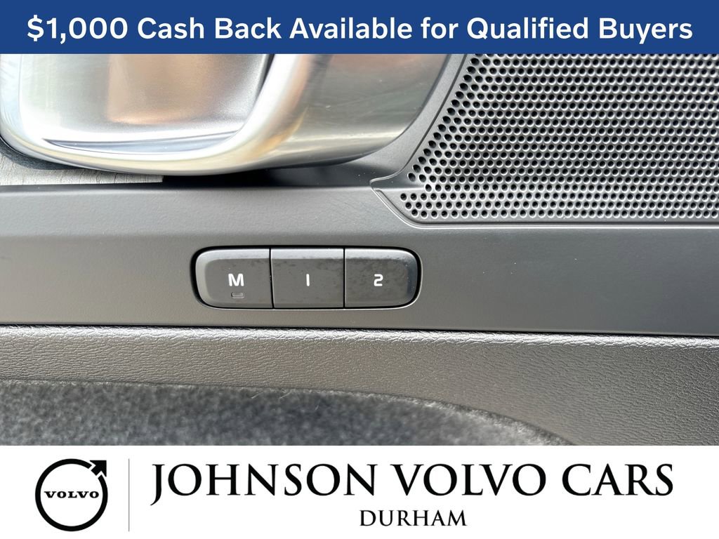 New 2026 Volvo XC40 B4 Core w/ Climate Package FWD image 15