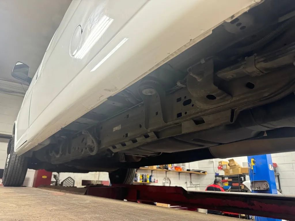 Used 2018 Chevrolet Express 2500 Extended w/ Driver Convenience Package image 27