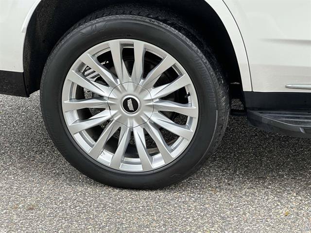 Used 2021 Cadillac Escalade Luxury AWD/4WD image 7