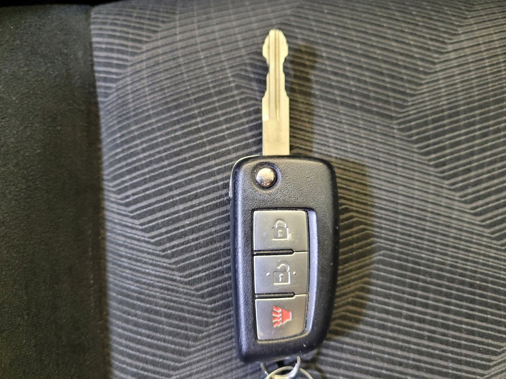 Used 2015 Nissan Rogue S image 32