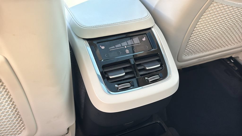 Certified 2023 Volvo XC90 B6 Plus w/ Protection Package Premier AWD/4WD image 9