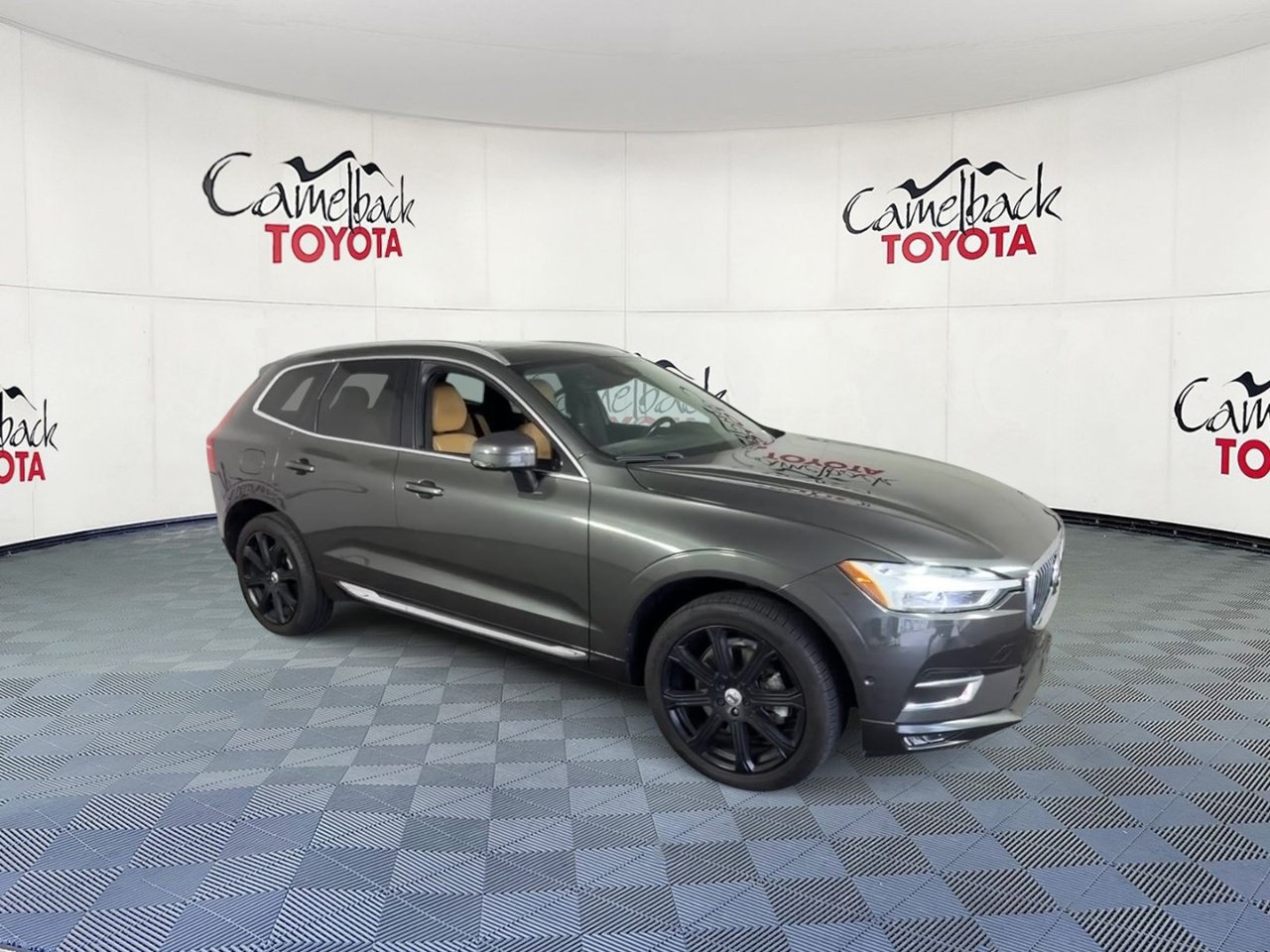 Used 2018 Volvo XC60 T6 Inscription w/ Luxury Seat Package AWD/4WD image 5
