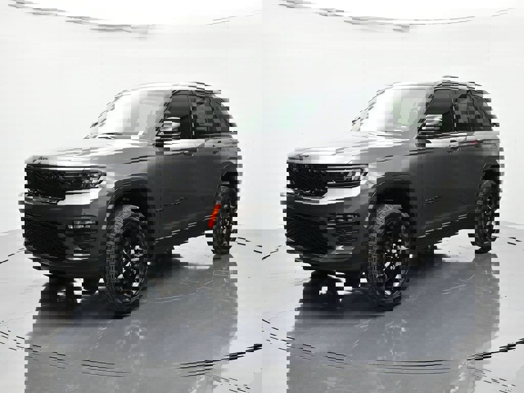 New 2025 Jeep Grand Cherokee Limited w/ Black Appearance Package image 1