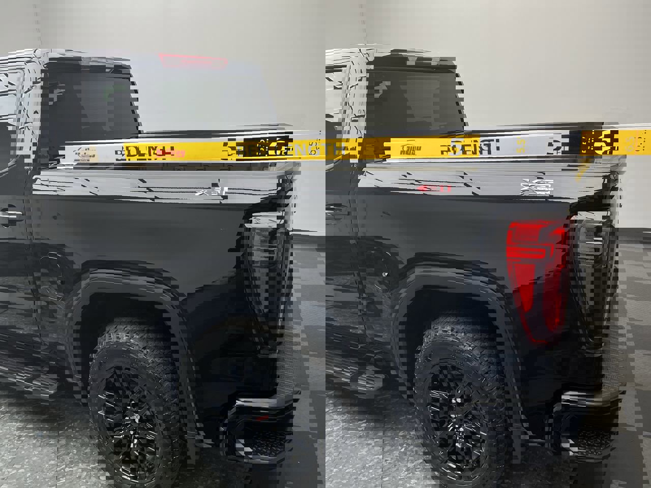 Used 2024 GMC Sierra 1500 Elevation image 30