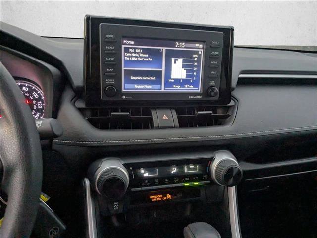Used 2022 Toyota RAV4 LE image 10
