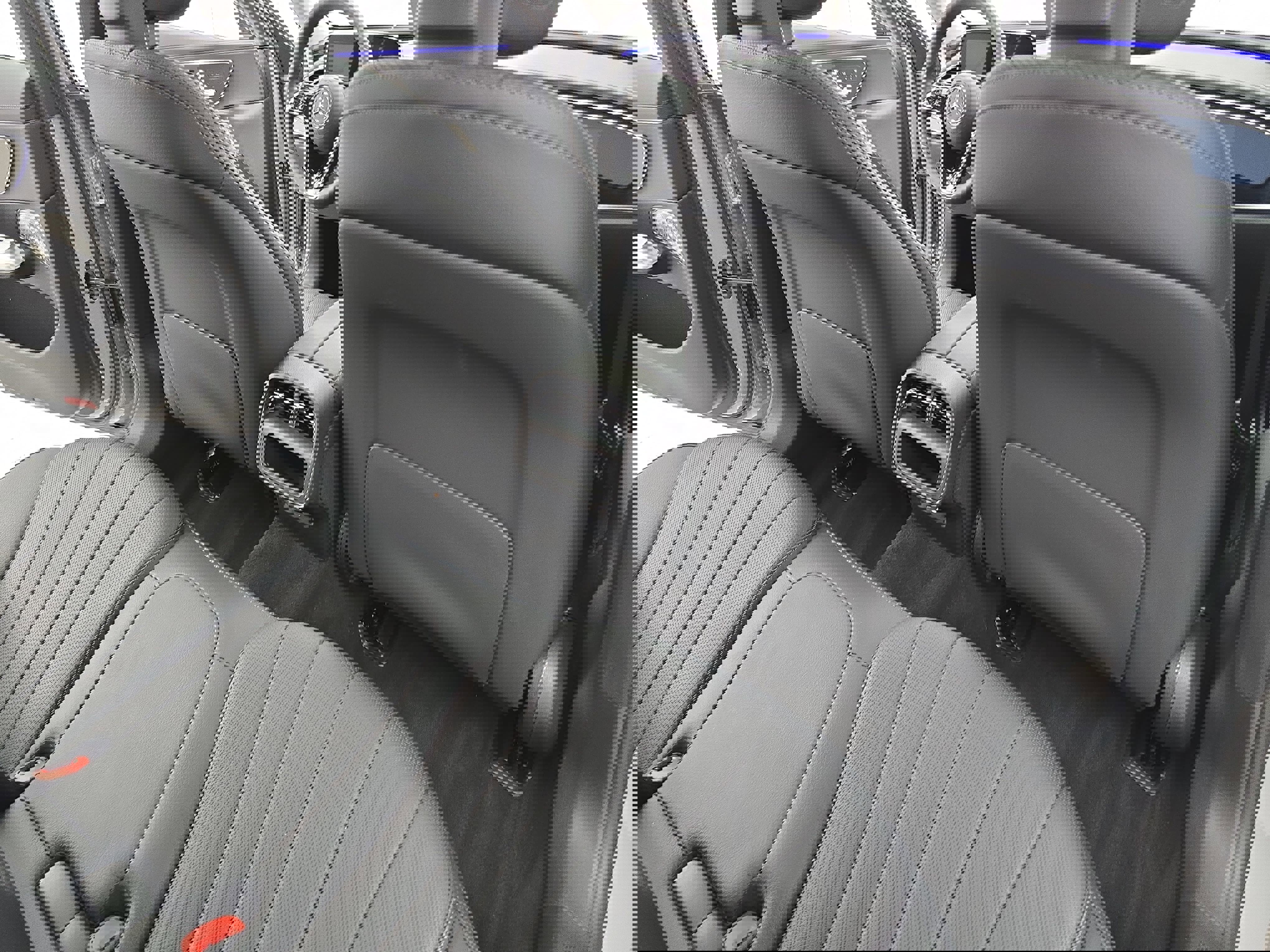 Used 2025 Mercedes-Benz E 350 4MATIC Sedan image 11