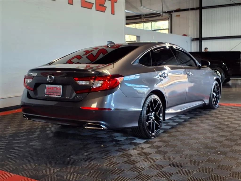 Used 2022 Honda Accord Touring image 6