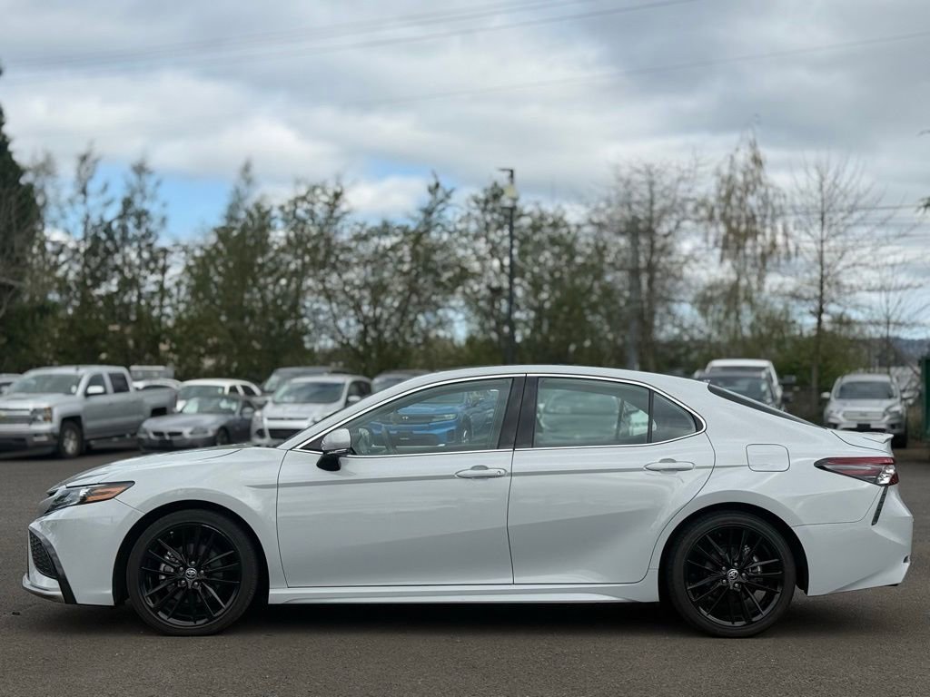 Used 2024 Toyota Camry XSE w/ Navigation Package image 2