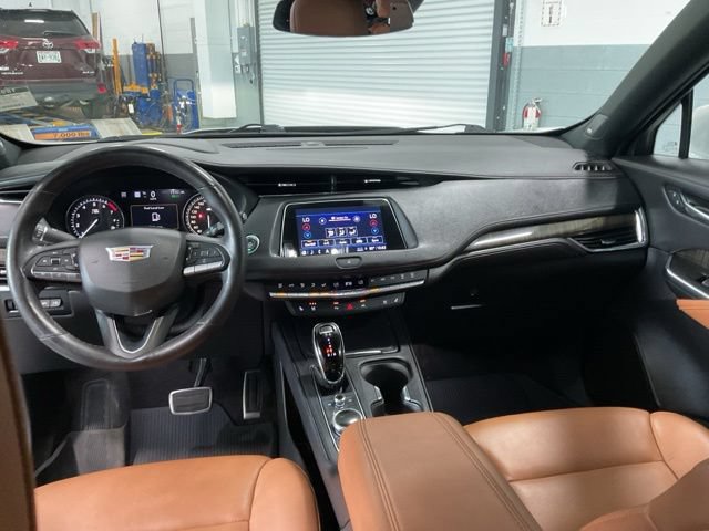 Used 2023 Cadillac XT4 Sport w/ Sun And Sound Package AWD/4WD image 12