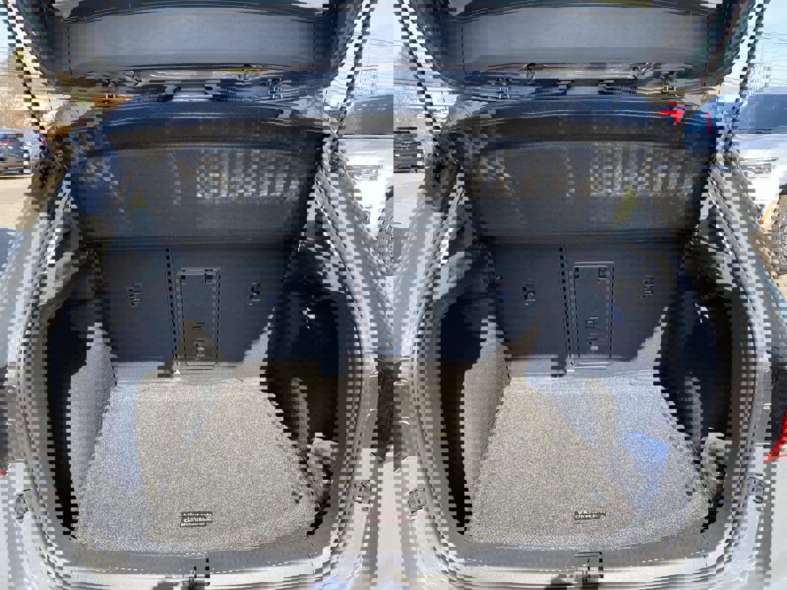 Used 2024 Volkswagen Taos SE image 5