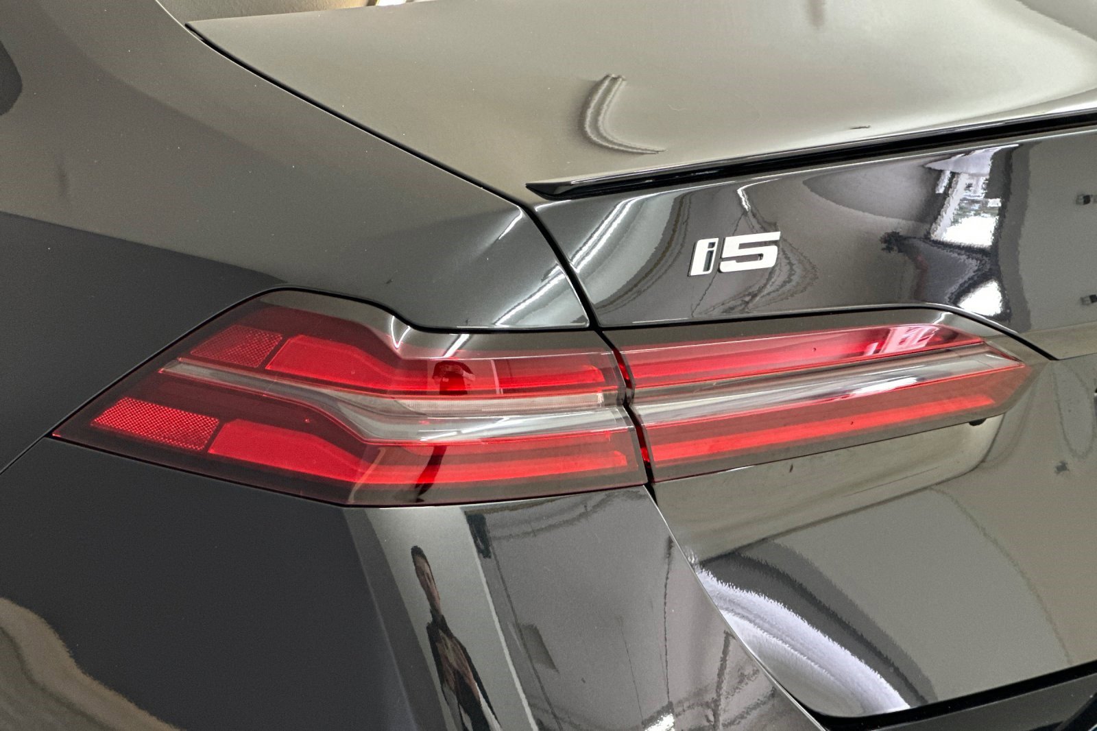 Certified 2024 BMW i5 eDrive40i w/ M Sport Package image 12