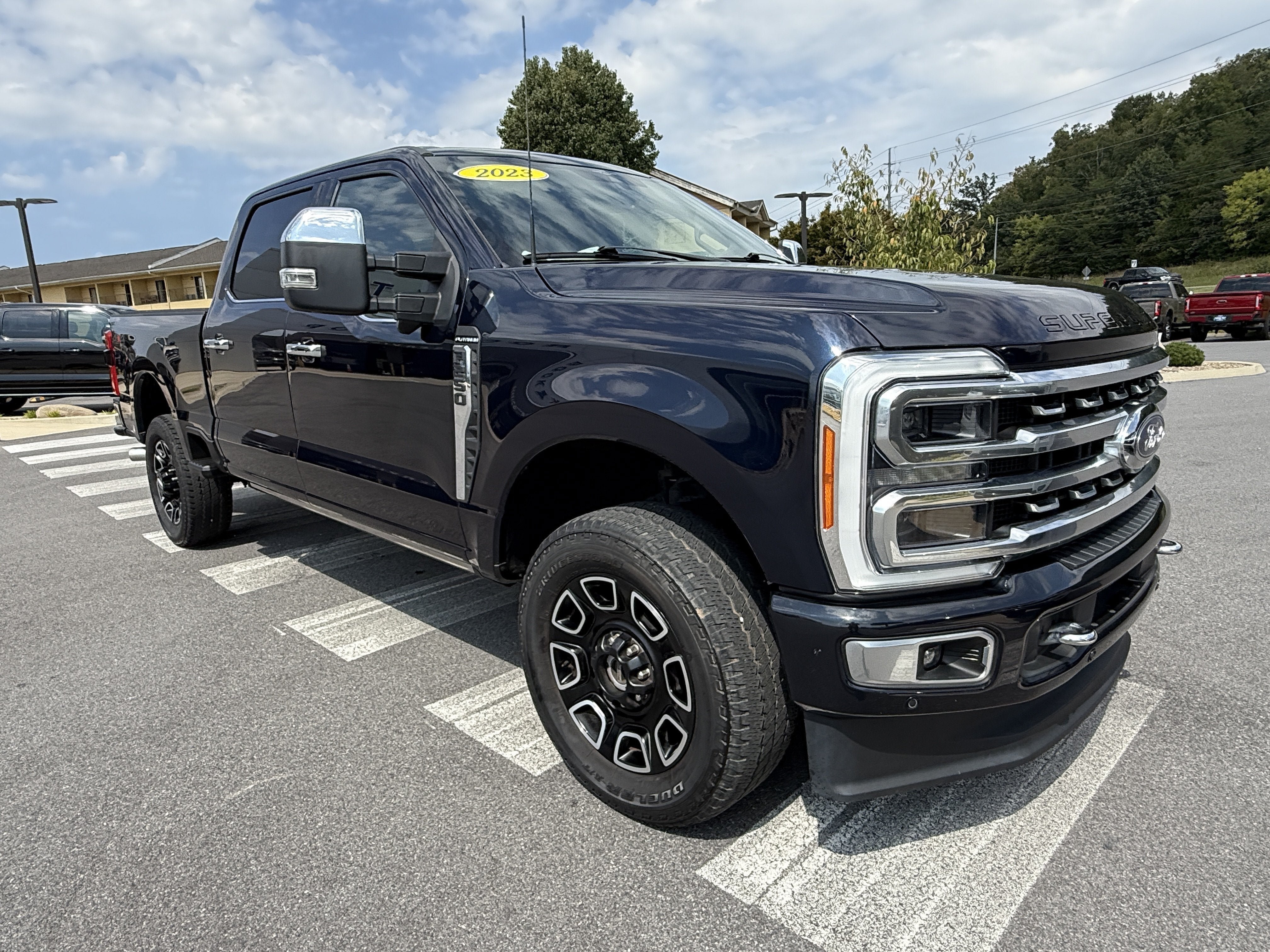 Used 2023 Ford F250 Platinum AWD/4WD image 3