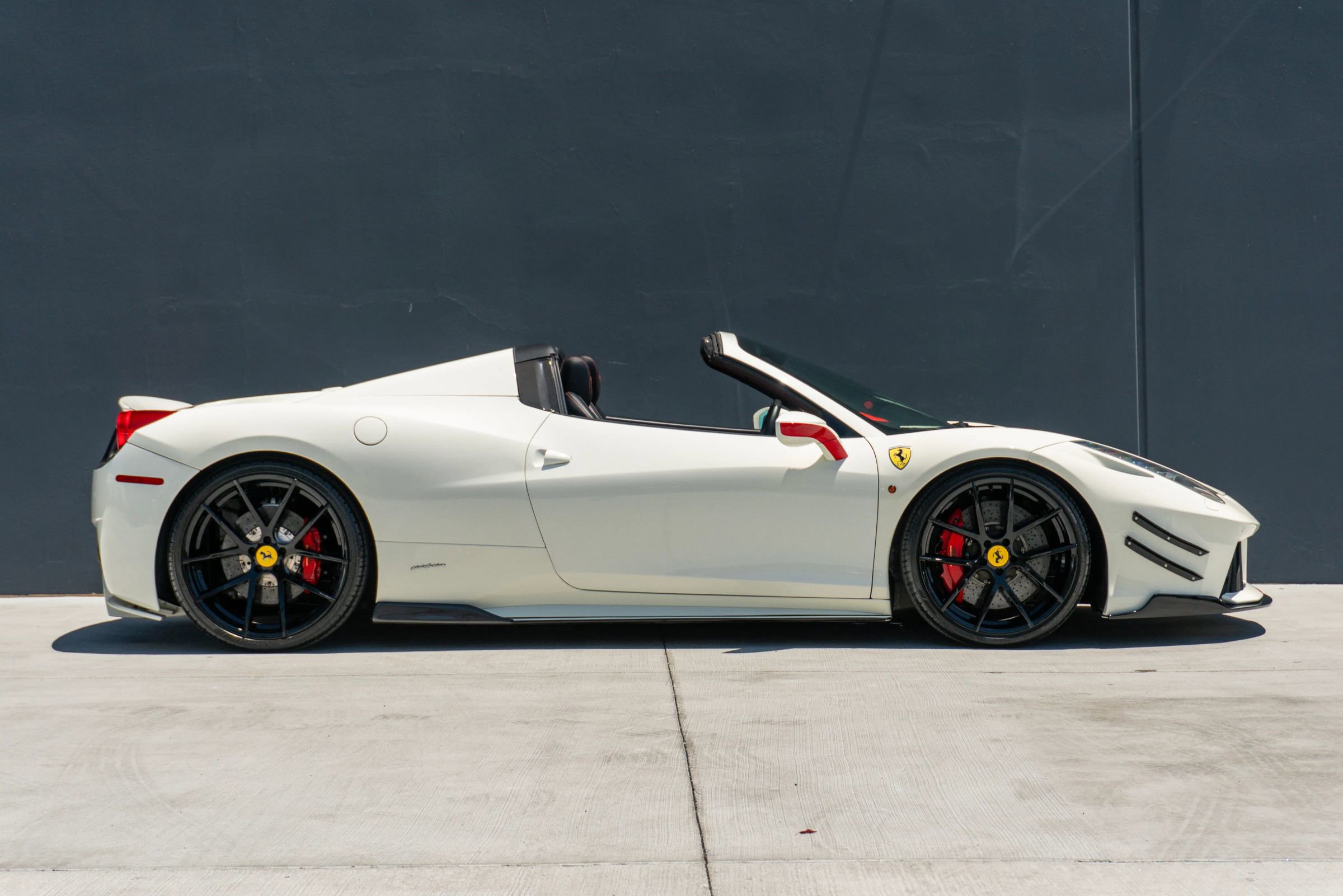 Used 2014 Ferrari 458 Spider RWD image 7