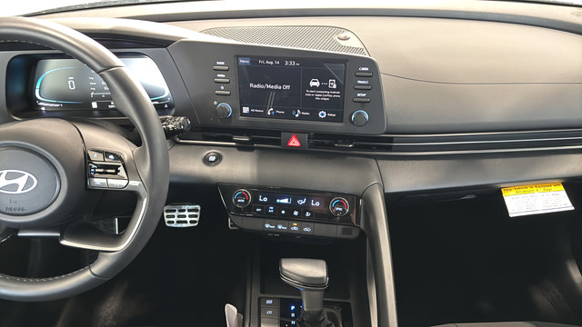 Certified 2025 Hyundai Elantra Sport FWD image 13