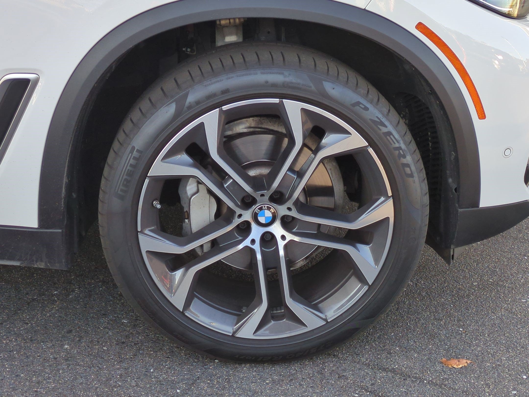 Certified 2023 BMW X5 xDrive40i w/ Premium Package AWD/4WD image 10