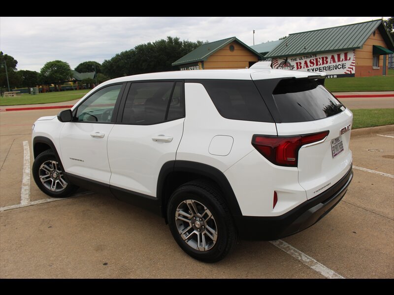 Used 2026 GMC Terrain Elevation FWD image 3