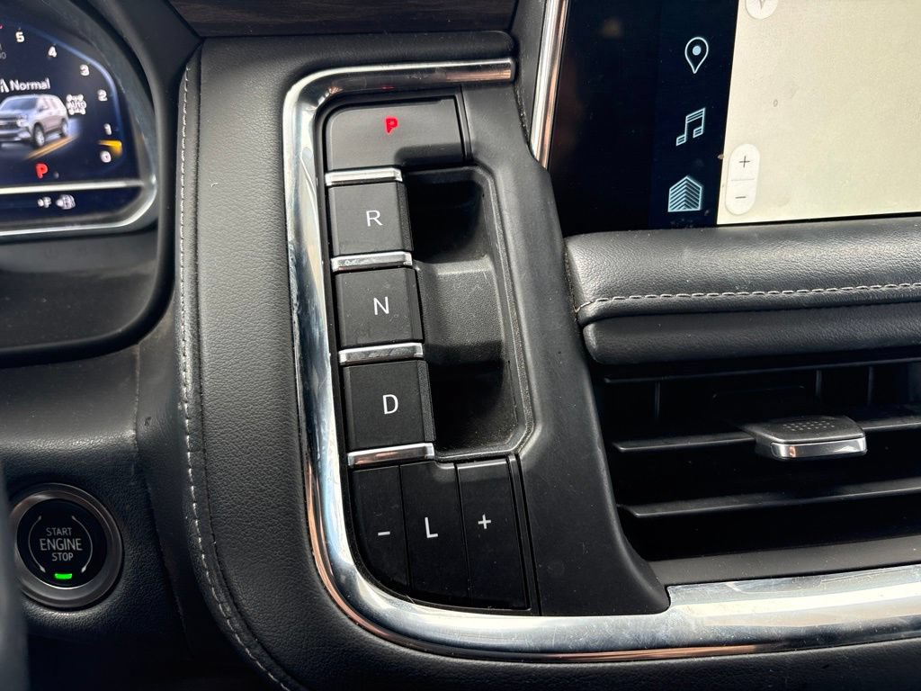 Used 2022 Chevrolet Suburban LT AWD/4WD image 25