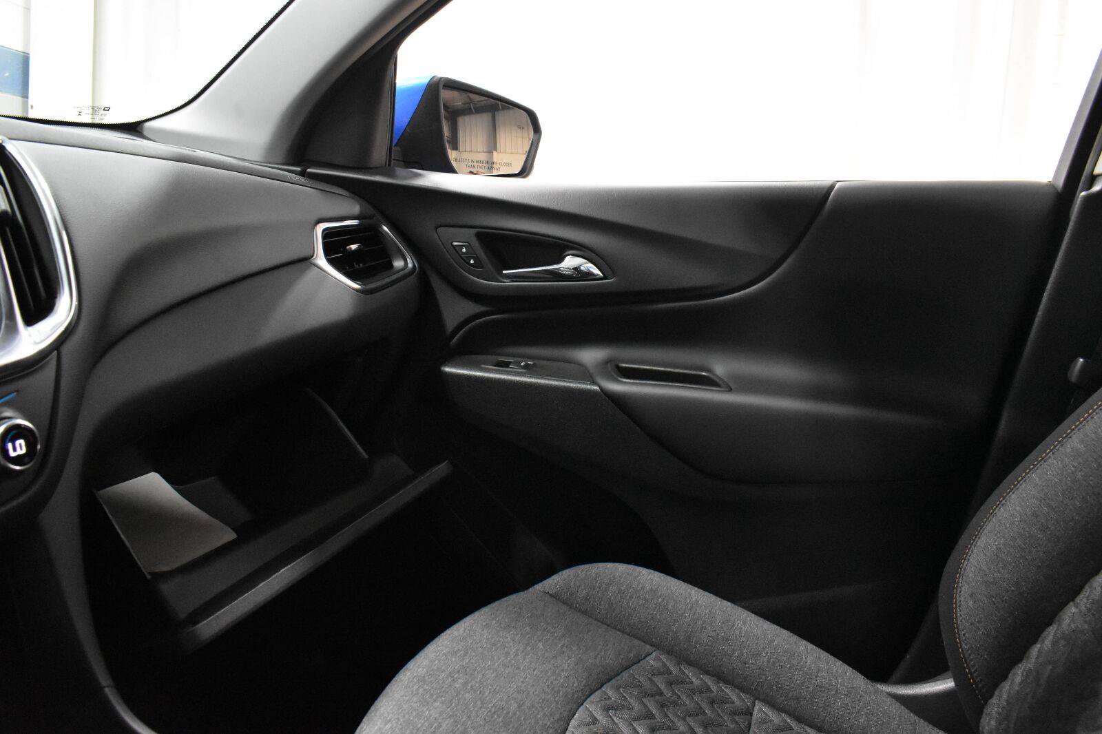 Used 2024 Chevrolet Equinox LT w/ LPO, Floor Liner Package FWD image 19