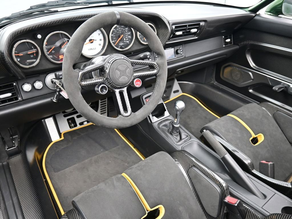 Used 1995 Porsche 911 Carrera RWD image 4