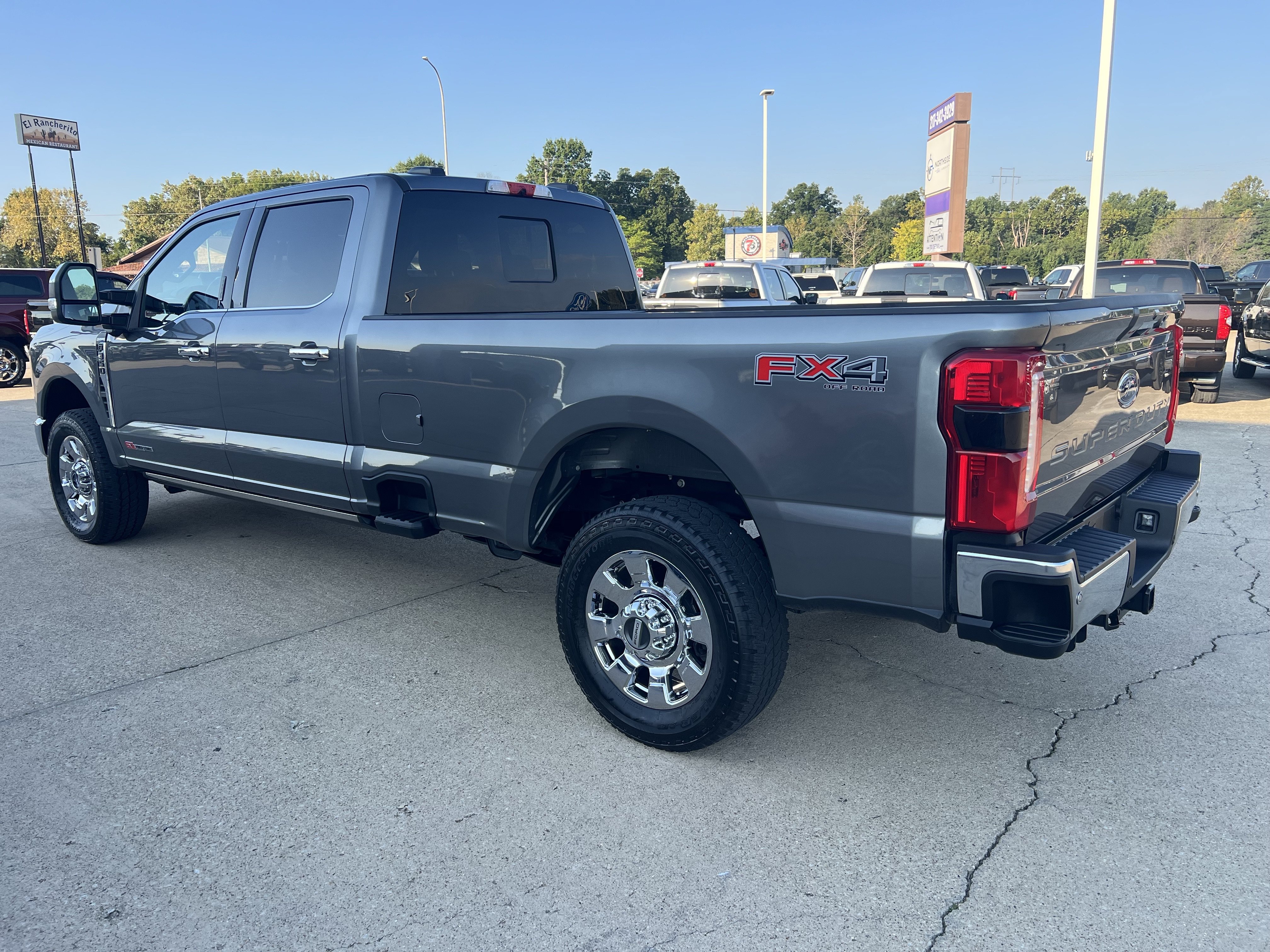 Used 2024 Ford F350 Lariat w/ Lariat Ultimate Package AWD/4WD image 12