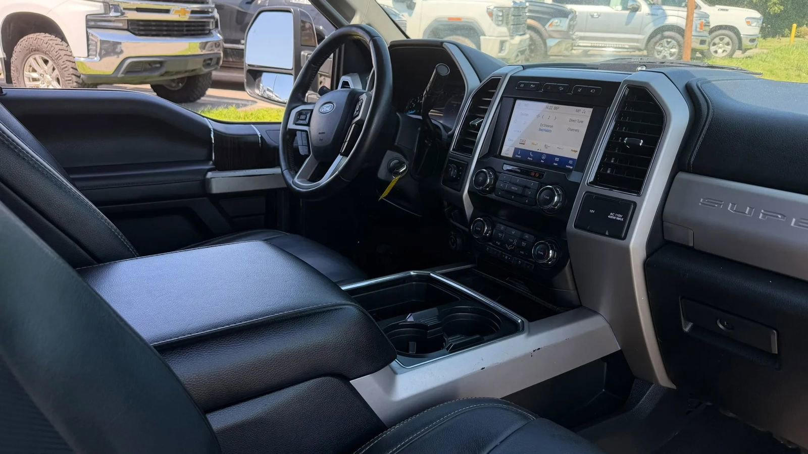 Used 2020 Ford F350 Lariat w/ Lariat Value Package AWD/4WD image 6