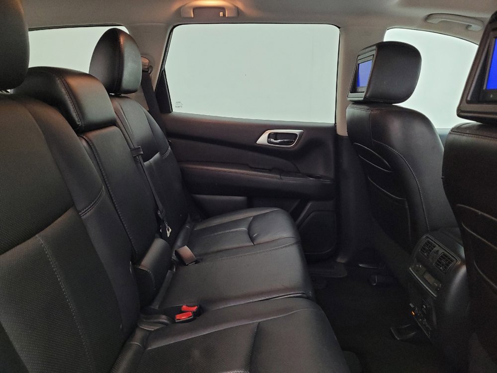 Used 2013 Nissan Pathfinder Platinum w/ Platinum Premium Pkg image 19