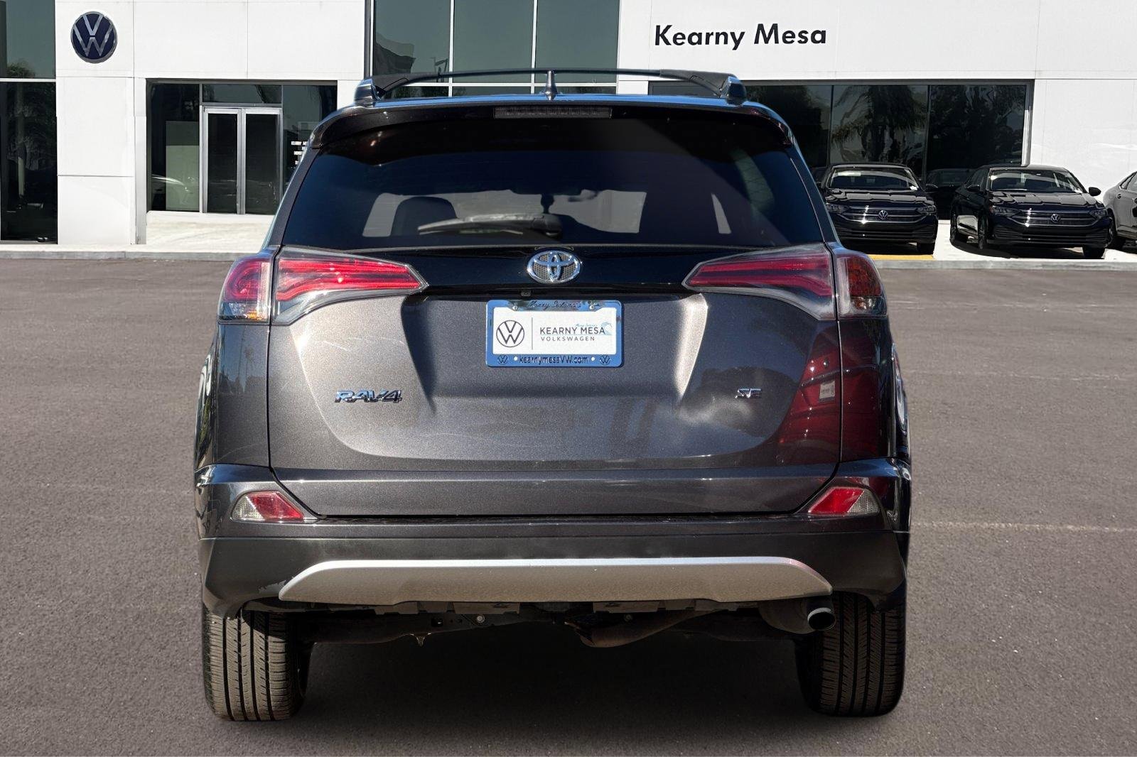 Used 2016 Toyota RAV4 SE image 5