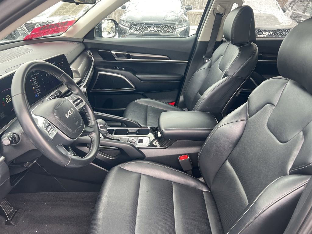 Certified 2023 Kia Telluride S w/ S Sunroof Package image 4