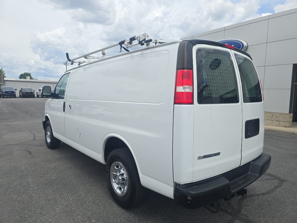 Used 2015 Chevrolet Express 2500 RWD image 8