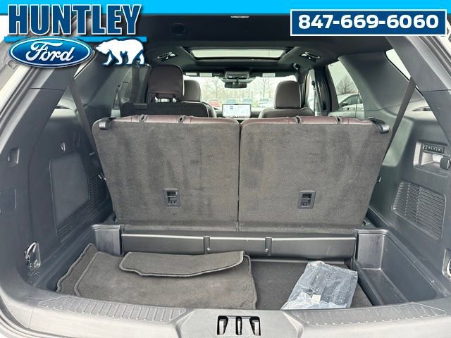 Used 2025 Ford Explorer Platinum w/ Ultimate Package image 9