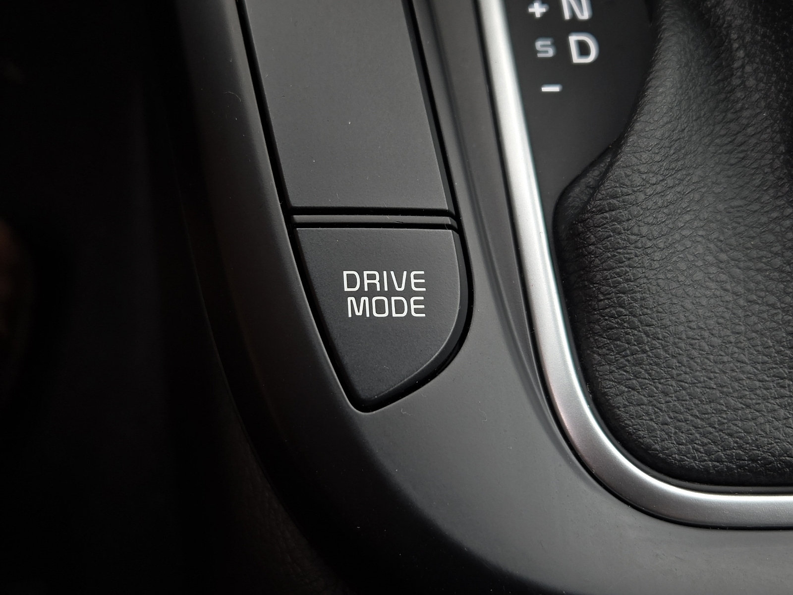 Used 2023 Kia Soul LX w/ LX Technology Package FWD image 23
