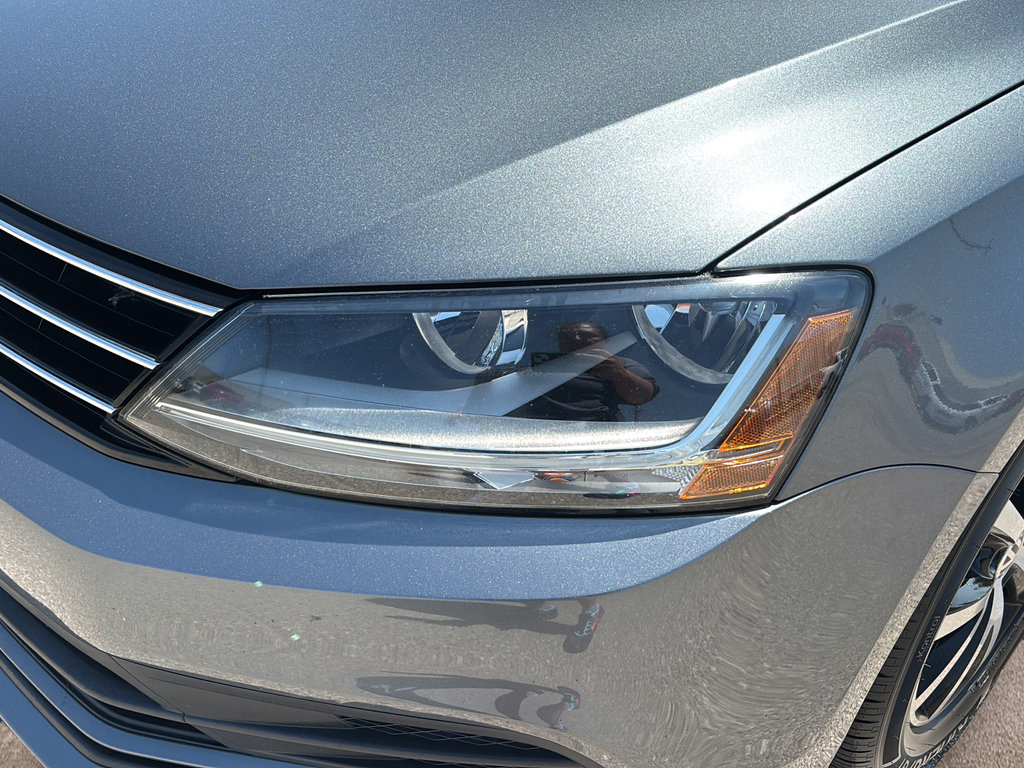 Used 2017 Volkswagen Jetta SE FWD image 24