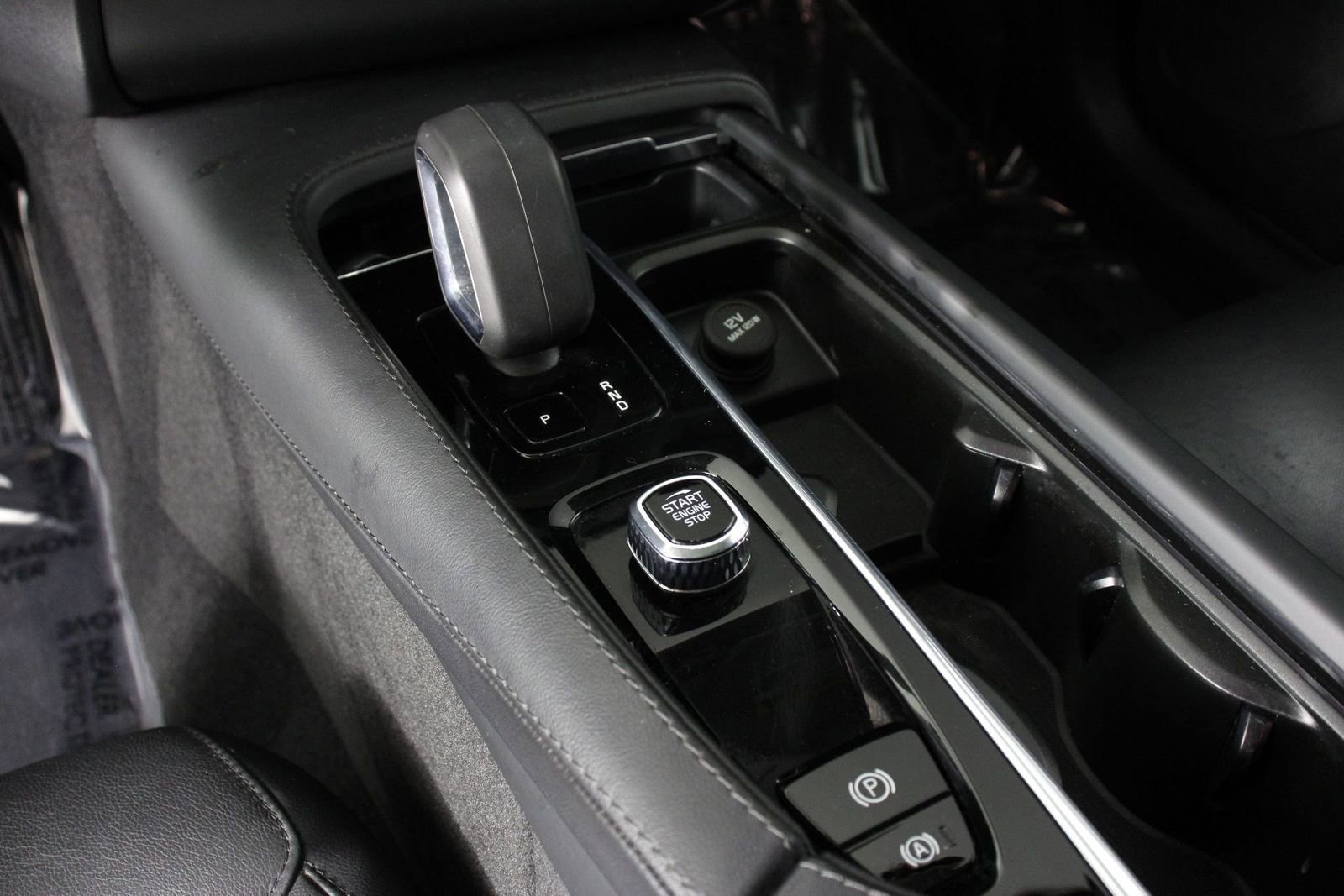 Certified 2024 Volvo XC90 B5 Core w/ Protection Package Premier image 15