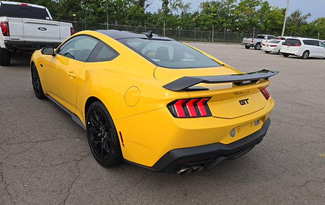 Used 2024 Ford Mustang GT Premium w/ GT Performance Package RWD image 3