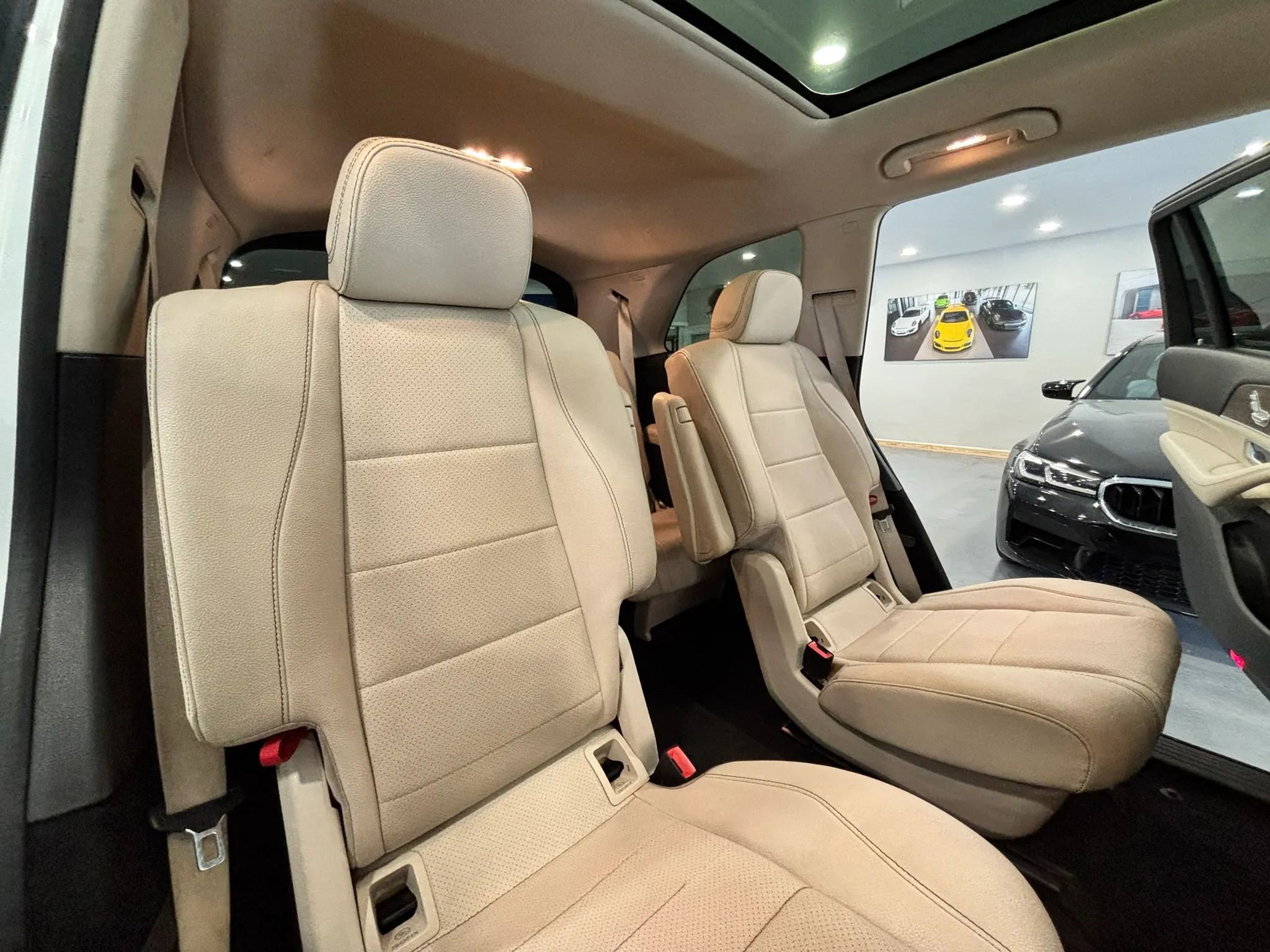 Used 2022 Mercedes-Benz GLS 450 GLS 450 4MATIC Sport Utility 4 image 18