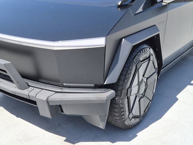 Used 2024 Tesla Cybertruck AWD Crew Cab image 10