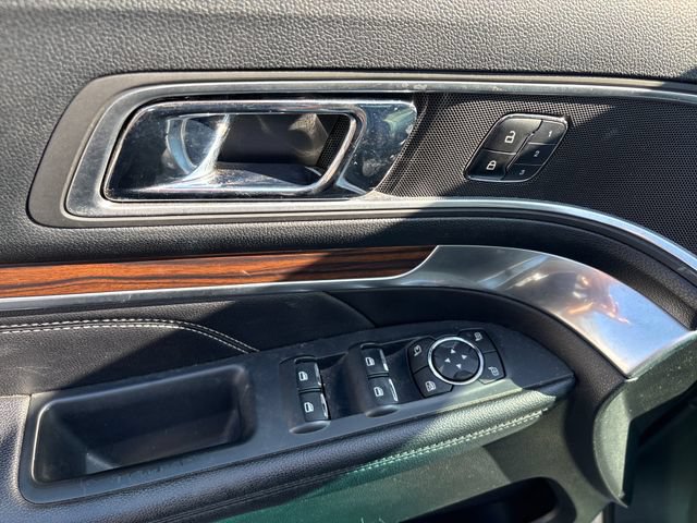 Used 2016 Ford Explorer Limited w/ Equipment Group 301A AWD/4WD image 19
