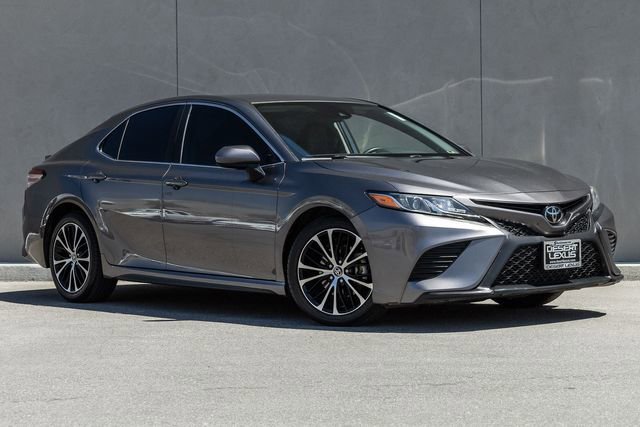 Used 2020 Toyota Camry SE FWD image 16