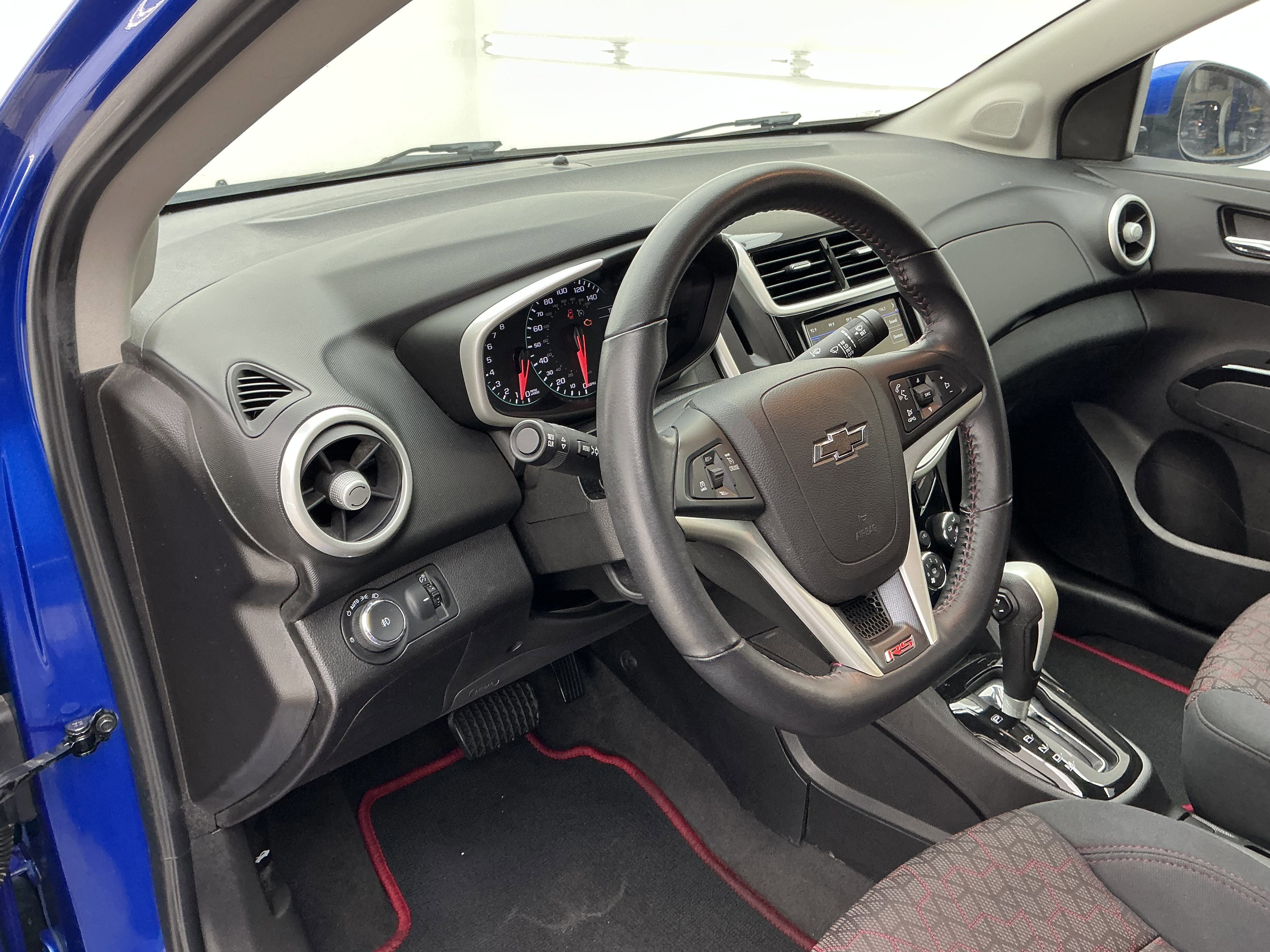 Used 2019 Chevrolet Sonic LT w/ Convenience Package image 12