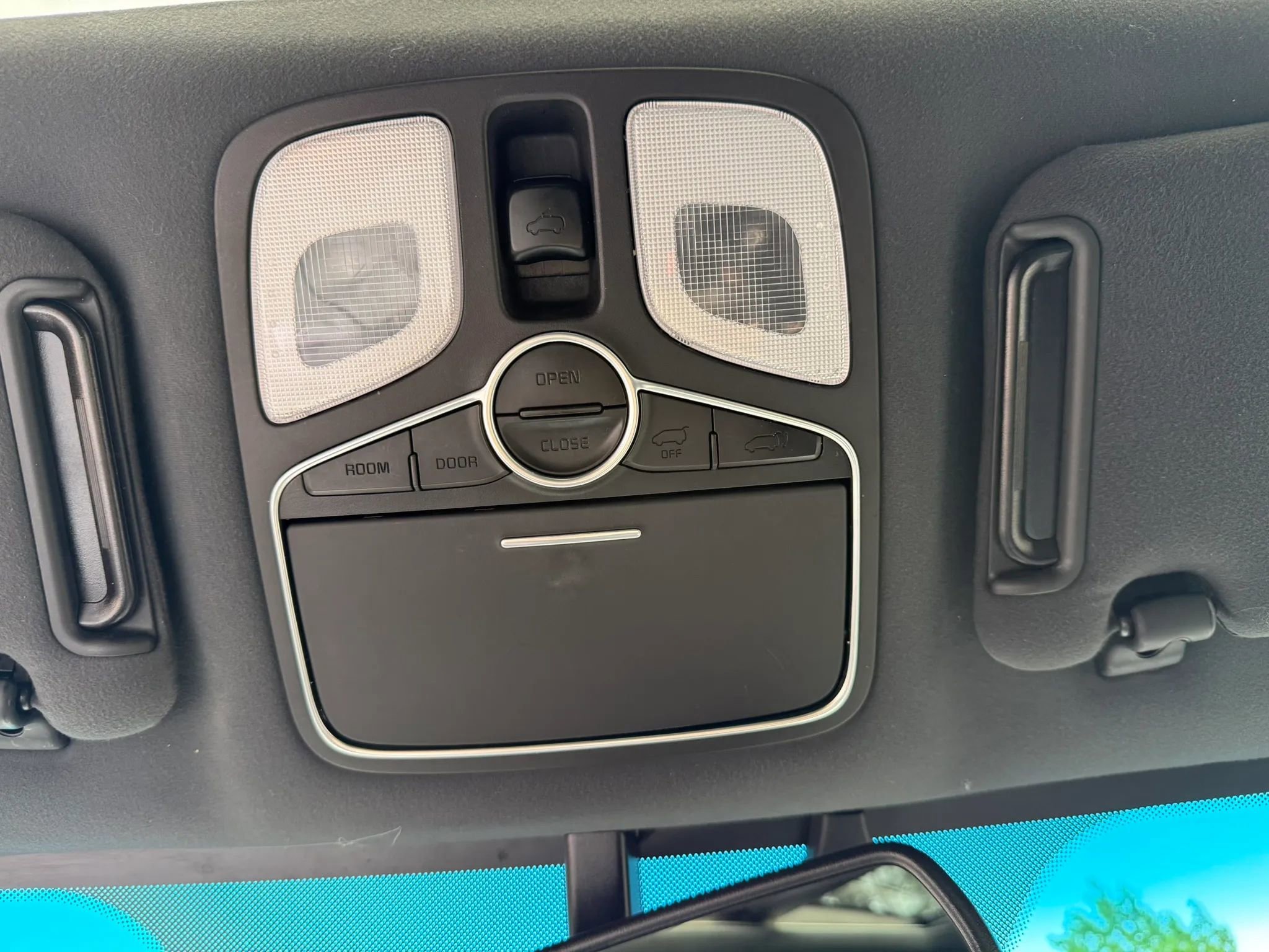 Used 2015 Kia Sorento SX image 27