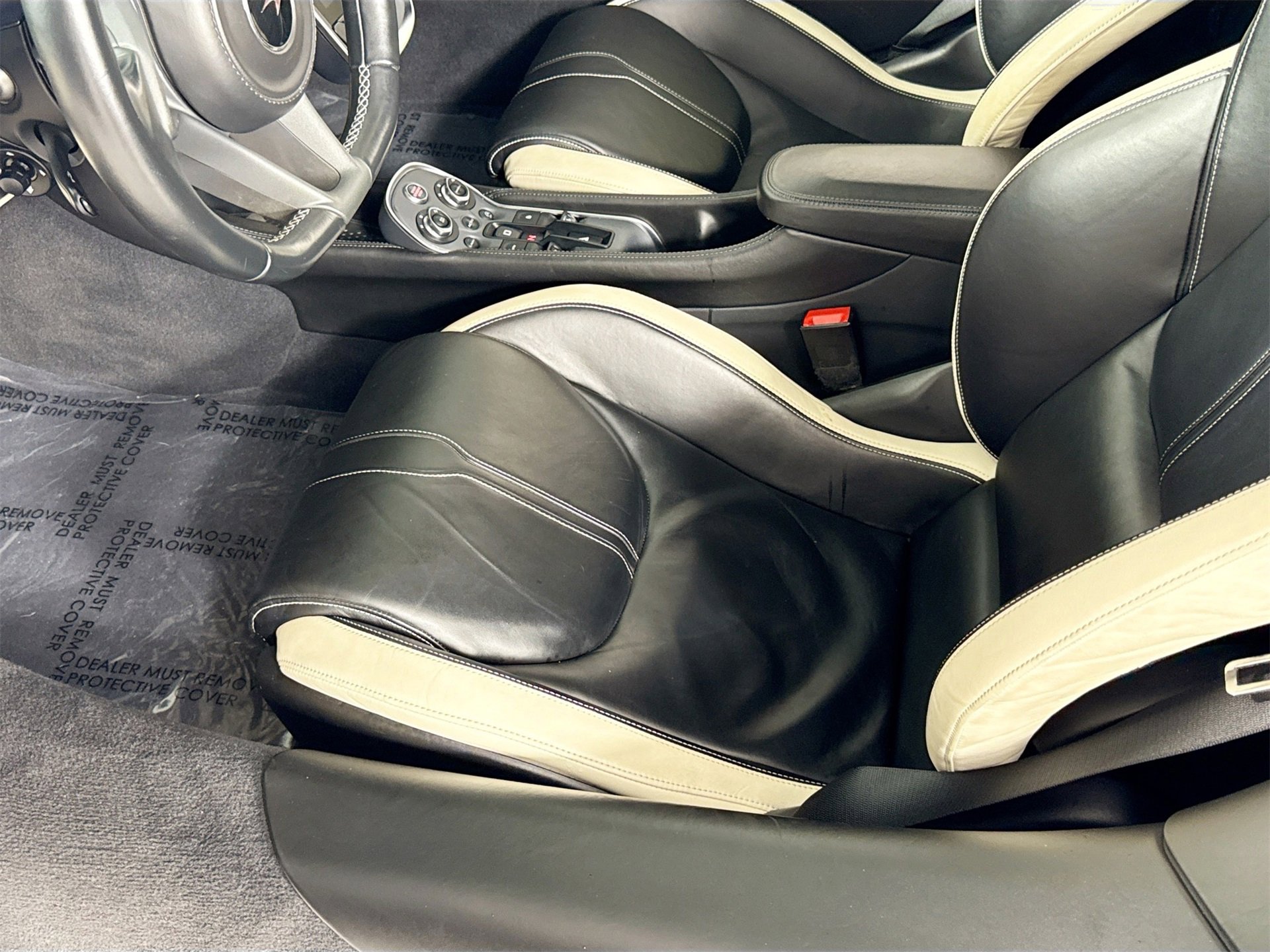 Used 2018 McLaren 570S Spider image 18