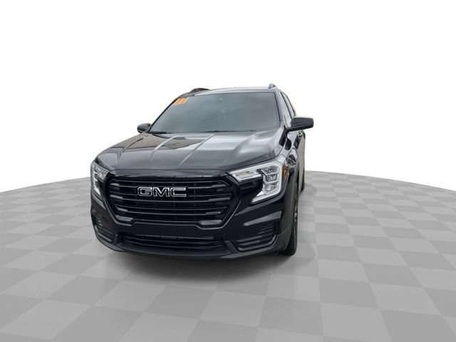 Certified 2022 GMC Terrain SLE w/ Driver Convenience Package AWD/4WD image 3